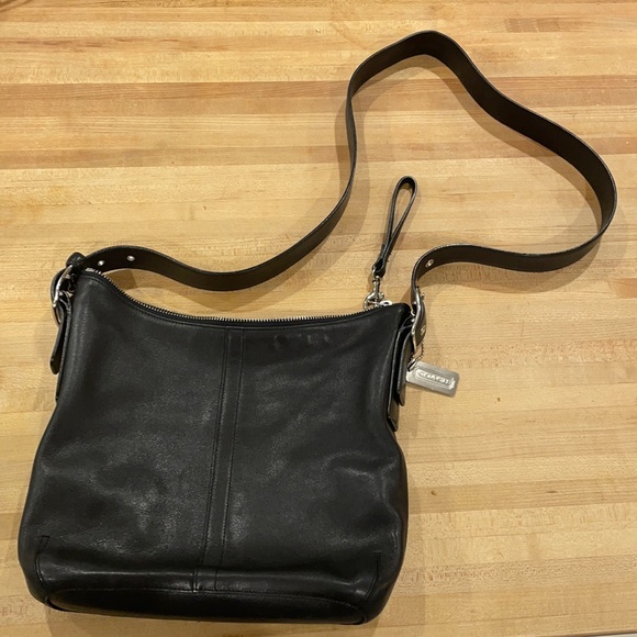 Black Leather Coach Crossbody Shoulder Purse - Picture 1 of 5